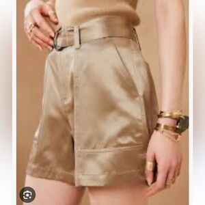 Banana Republic Women's Beige Silk Cargo Shorts | 6